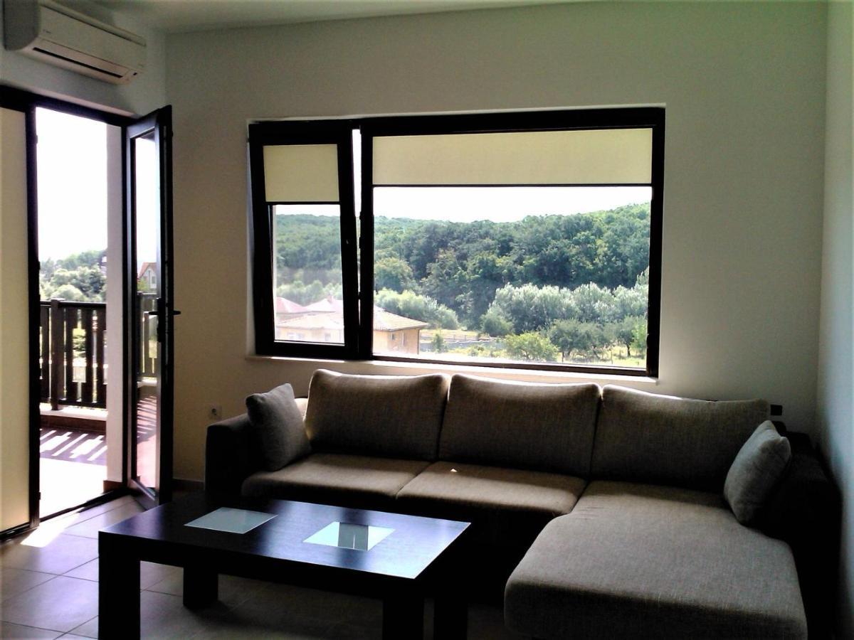 St George Apartcomplex シュコルピロフツ エクステリア 写真